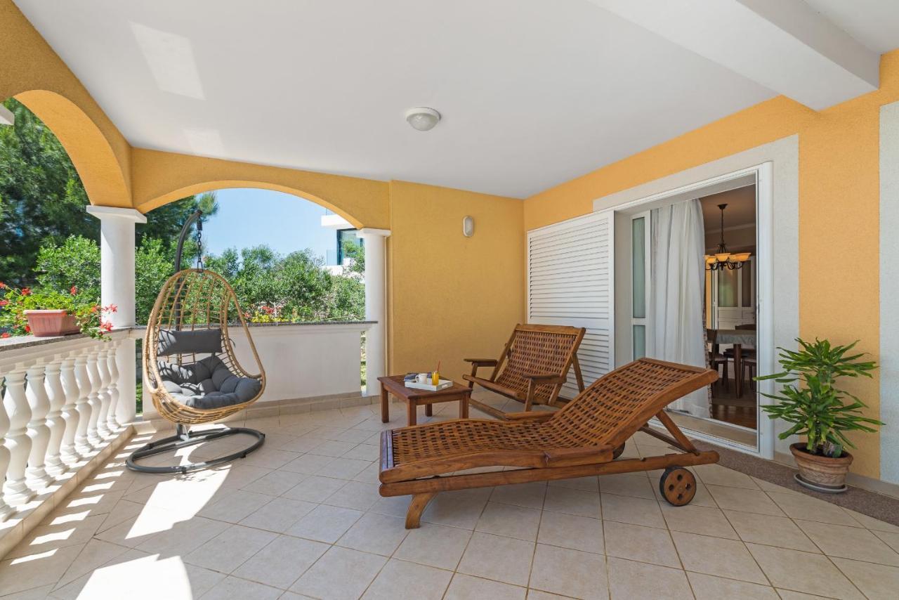 Beach Apartments Villa Kaya Sukosan Luaran gambar