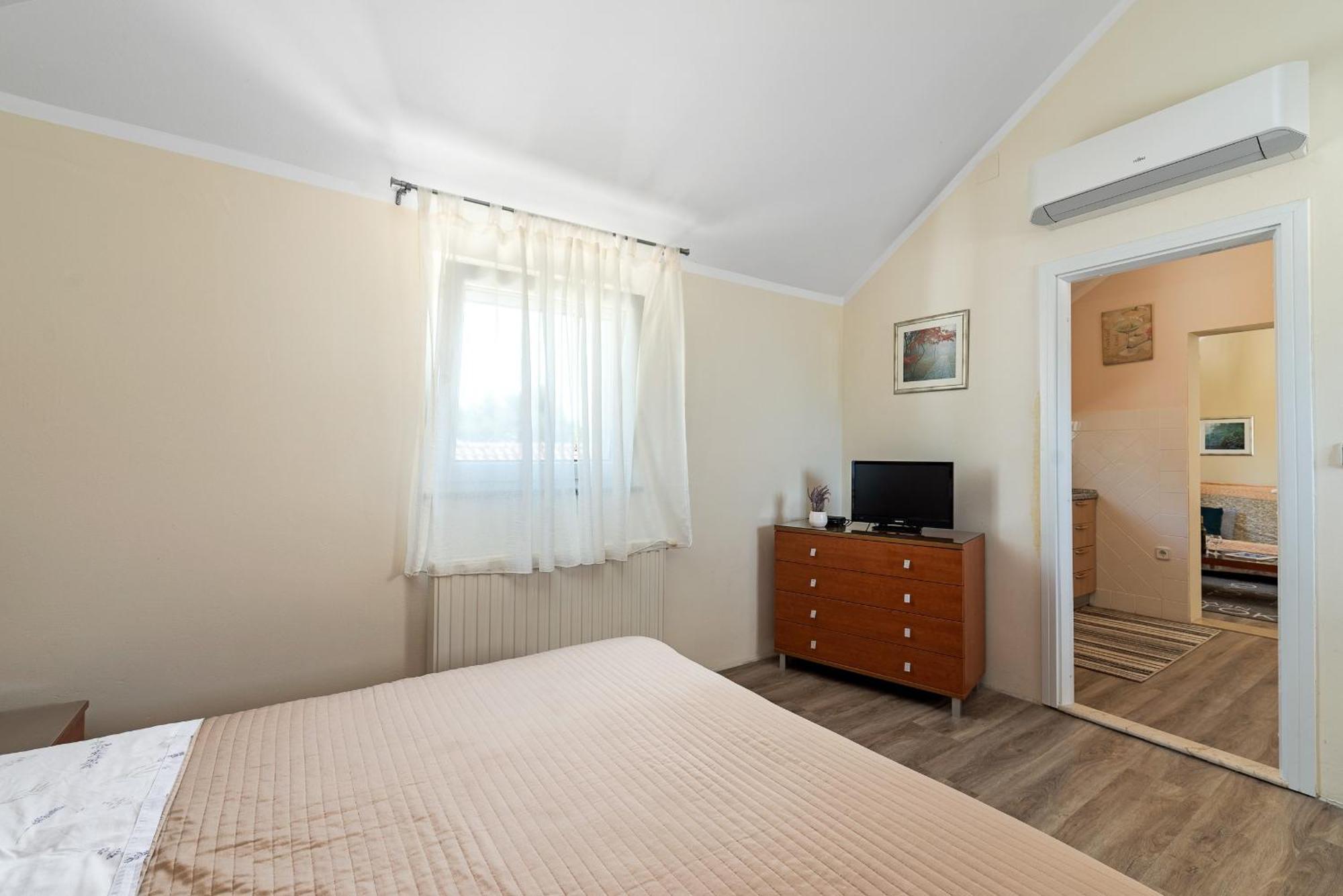 Beach Apartments Villa Kaya Sukosan Bilik gambar