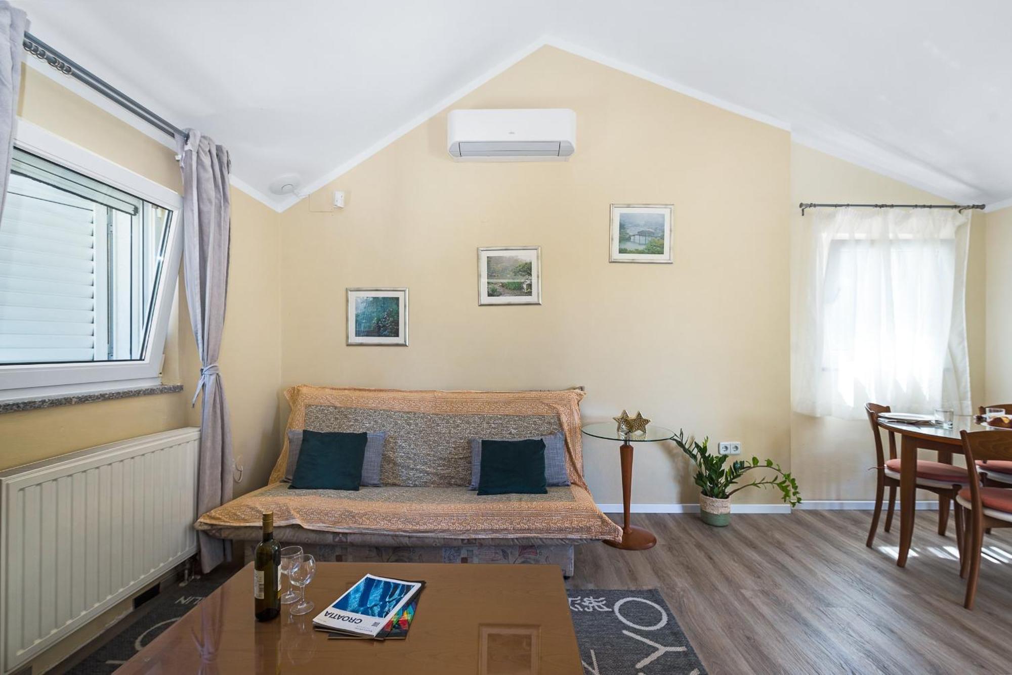 Beach Apartments Villa Kaya Sukosan Bilik gambar